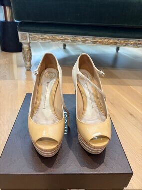 Gucci Yellow Patent Leather Peep-Toe Platform Heels with Ankle Strap